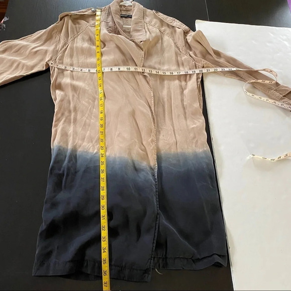 Blank NYC Dip Dyed Ombré Trench Coat Jacket Women’s Small Oversized Neutral Tan - Picture 9 of 9
